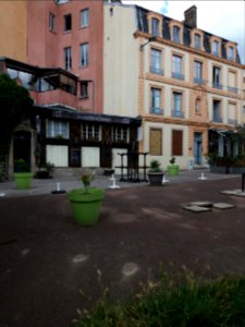 Lyon 5e - Place Eugène Wernert, bâtiments au nord