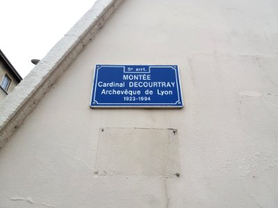 Lyon 5e - Montée Cardinal Decourtray, plaque