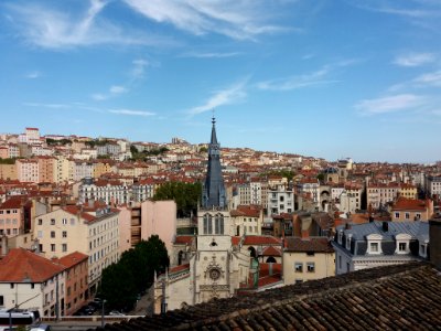 Lyon 5e - Montée des Carmes Déchaussés, Sainte-Marie de Lyon, vue sur l'église Saint Paul