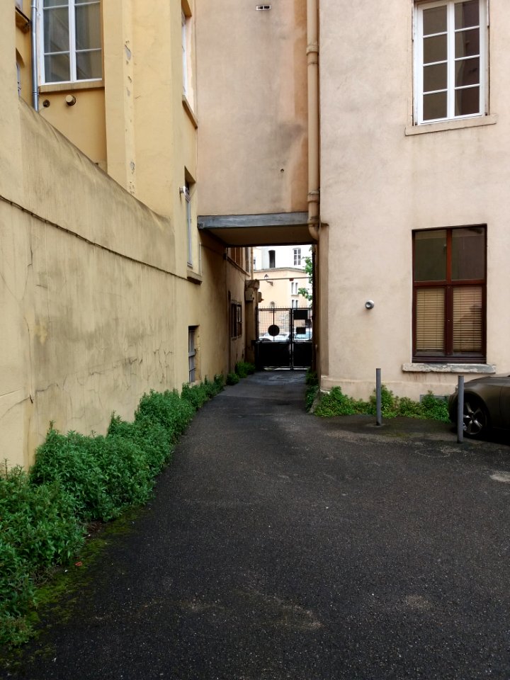 Lyon 5e - Place Gerson, cour au numéro 3 (3)