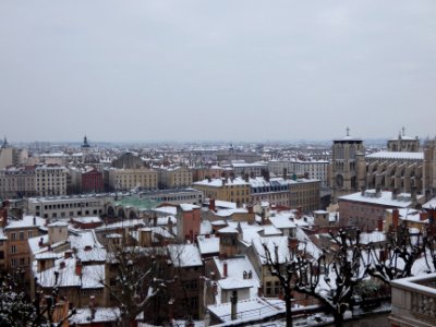 Lyon 5e - Jardin du Rosaire - Vue sur le Vieux Lyon sous la neige