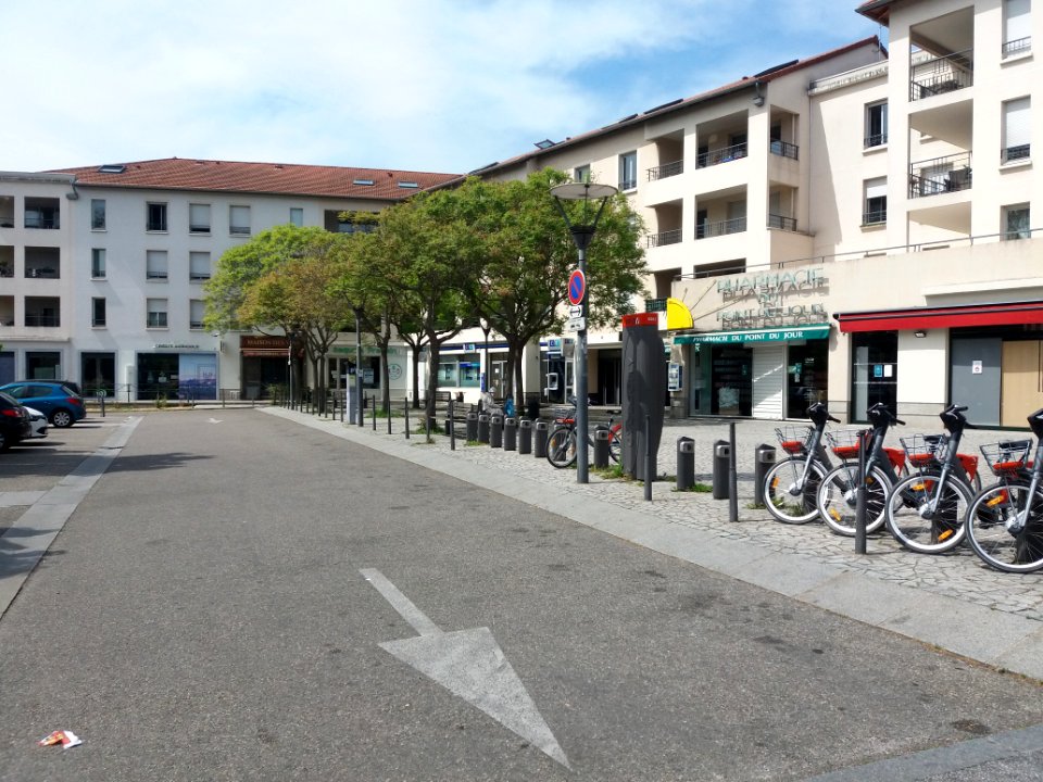 Lyon 5e - Place des Compagnons de la Chanson - Vers l'ouest