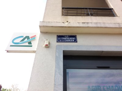 Lyon 5e - Place des Compagnons de la Chanson - Plaque