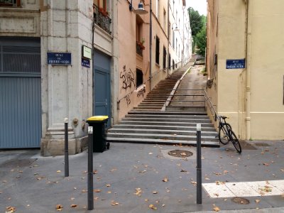 Lyon 5e - Montée de la Chana - Depuis le quai Pierre Scize (place Bourgneuf)