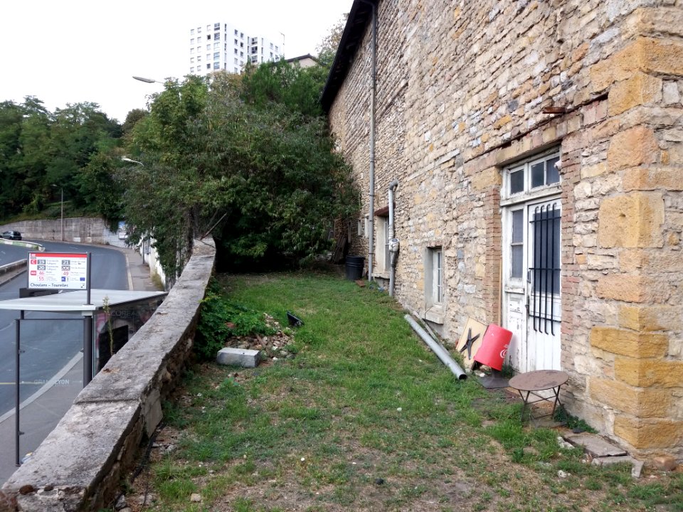 Lyon 5e - Montée de Choulans - Domaine des Tournelles - Mur le long de la montée de Choulans