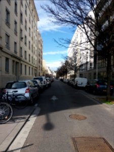 Lyon 7e - Rue Jules Brunard, depuis le bd des Tchécoslovaques