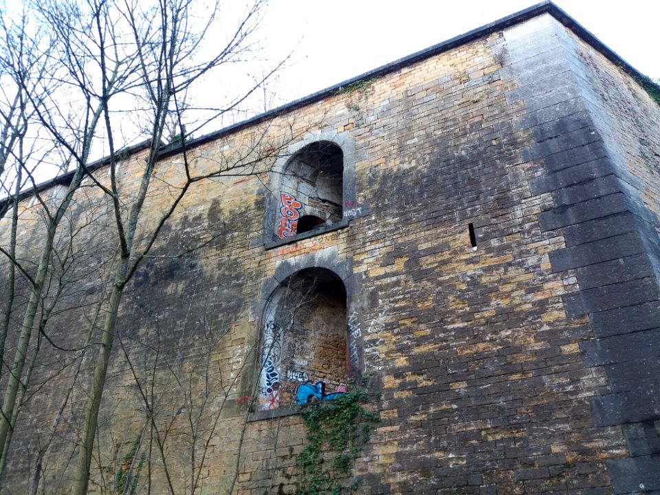 Lyon 5e - Montée de l'Observance - Ouvertures du fort de Loyasse