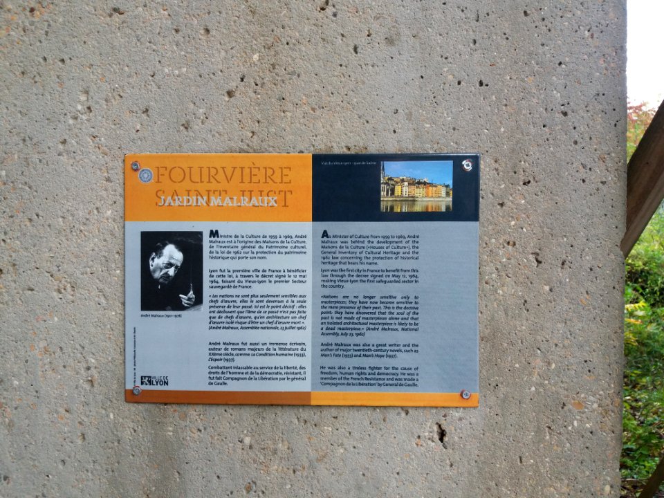 Lyon 5e - Jardin André Malraux, plaque sur Malraux