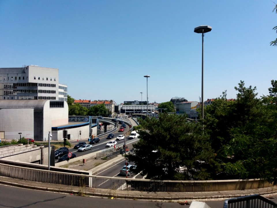 Lyon 5e - Montée de Choulans et autoroute A6 depuis l'escalier qui mène à la montée des Génovéfains