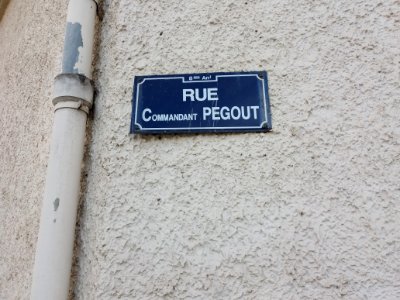 Lyon 8e - Rue Commandant Pégout, plaque