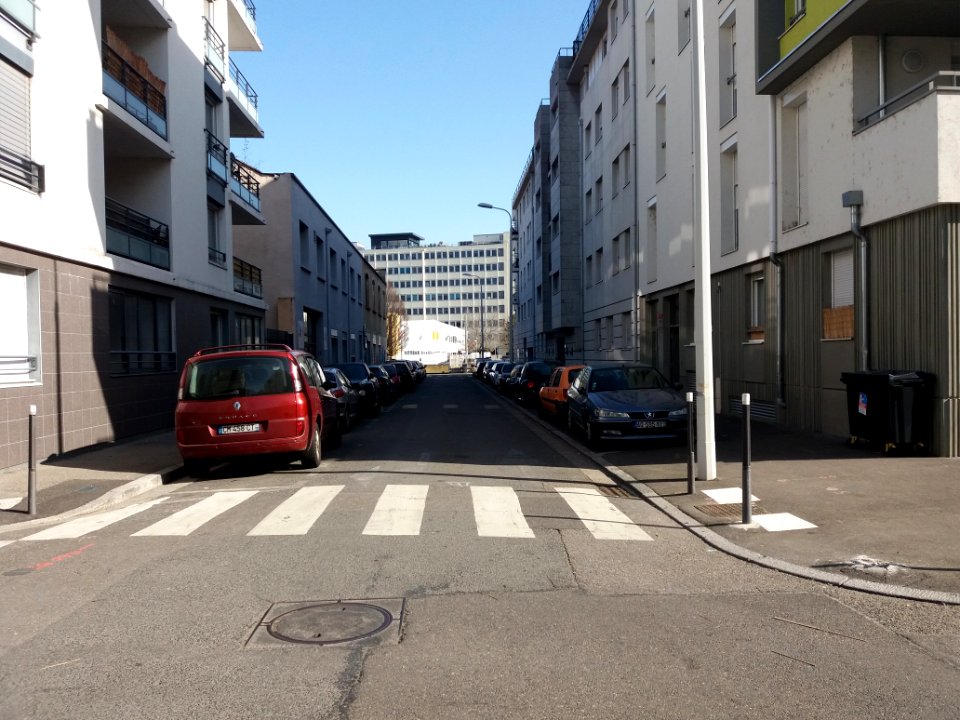 Lyon 7e - Rue Galland, côté ouest depuis la rue des Bons Enfants