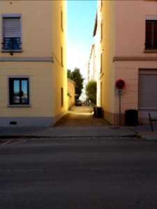 Lyon 7e - Rue Félix Brun, allée entre deux immeubles