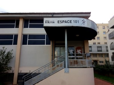 Lyon 8e - Rue Commandant Pégout, Espace 101, entrée