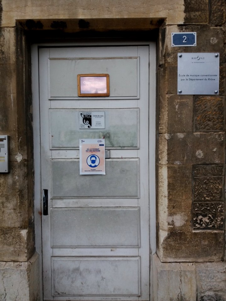 Lyon 8e - Rue Général André - Porte de l'école Jean Macé au numéro 2 - Classe Musée et ecole de musique