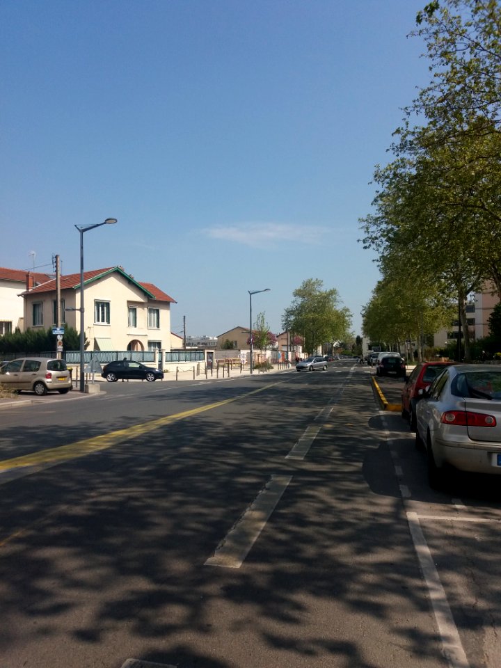 Lyon 8e - Rue Paul Cazeneuve, depuis la rue Pierre Delore