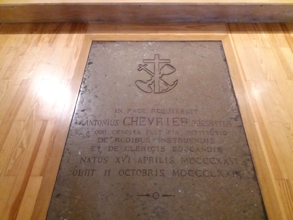 Lyon 7e - Rue du Père Chevrier - Chapelle du Prado, plaque au sol