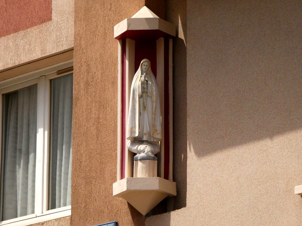 Lyon 8e - Rue Villon - Vierge, au numéro 26