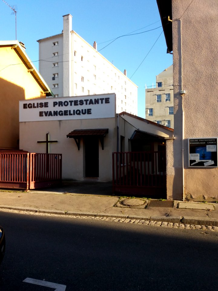 Lyon 8e - Rue Pierre Sonnerat, église protestante évangélique