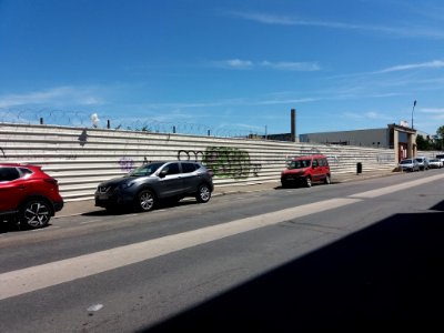 Lyon 7e - Rue de Gerland, barrière le long de l'ancien terrain Brandt-Ciapem
