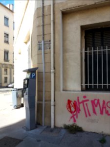 Lyon 7e - Rue du Père Chevrier, plaque manquante à l'angle de la rue d'Anvers
