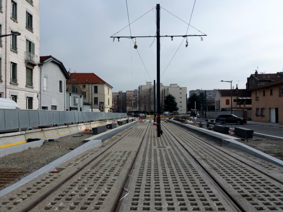 Lyon 8e - Rue Henry Barbusse, travaux du tramway allant vers l'avenue Francis de Pressensé
