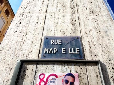 Lyon 7e - Rue de Marseille, plaque vandalisée