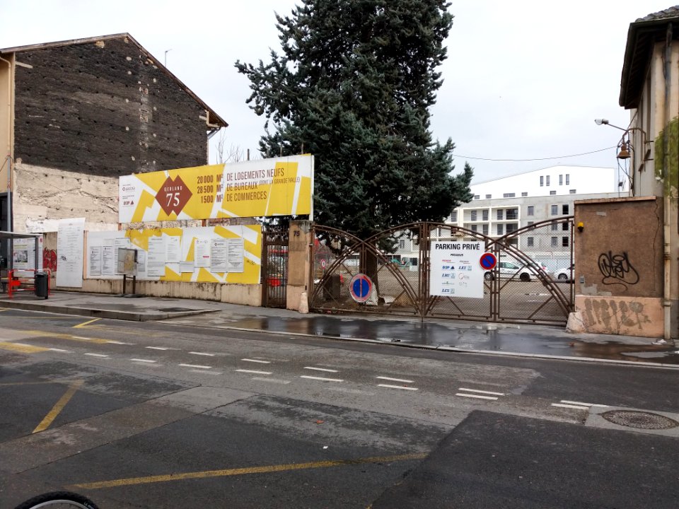 Lyon 7e - Rue de Gerland, terrain à bâtir au numéro 75