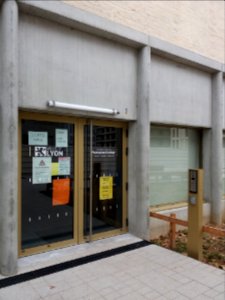 Lyon 7e - Rue Georges Sand, porte d'entrée de l'école Françoise Héritier