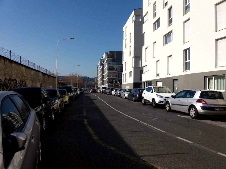 Lyon 7e - Rue Lortet, côté ouest depuis le virage