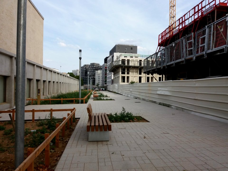 Lyon 7e - Rue Georges Sand, depuis le boulevard Yves Farge, à la fin des travaux