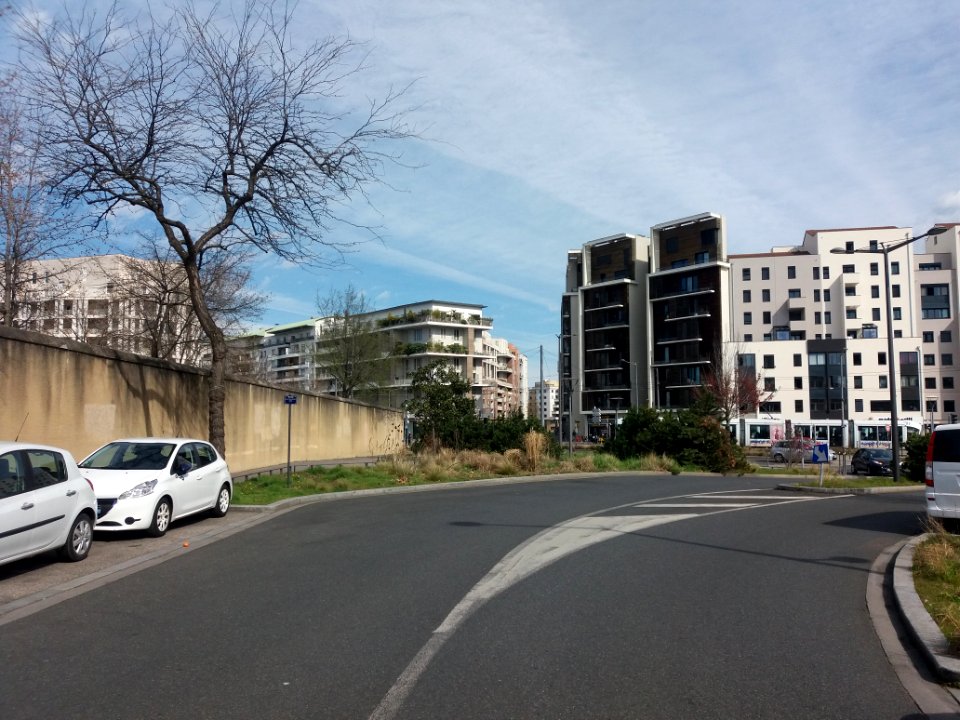 Lyon 8e - Espace Rosette Contet, depuis la rue Audibert et Lavirotte