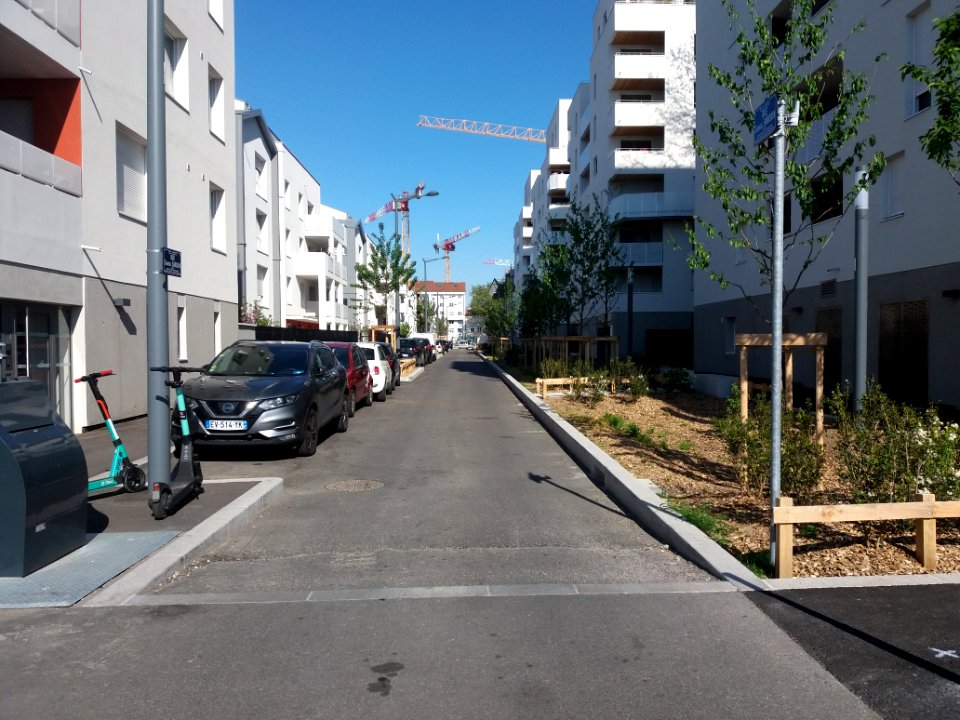 Lyon 8e - Rue Chantal Sandrin - Depuis la rue de Montagny