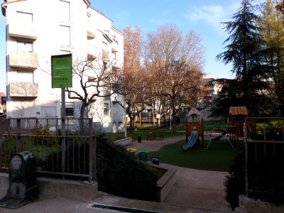 Lyon 8e - Square du 14ème Régiment de Zouaves - Escalier vers les jeux pour enfants