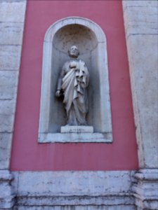 Lyon 8e - Chapelle de l'Hôpital Saint-Jean-de-Dieu, statue de Saint Pierre