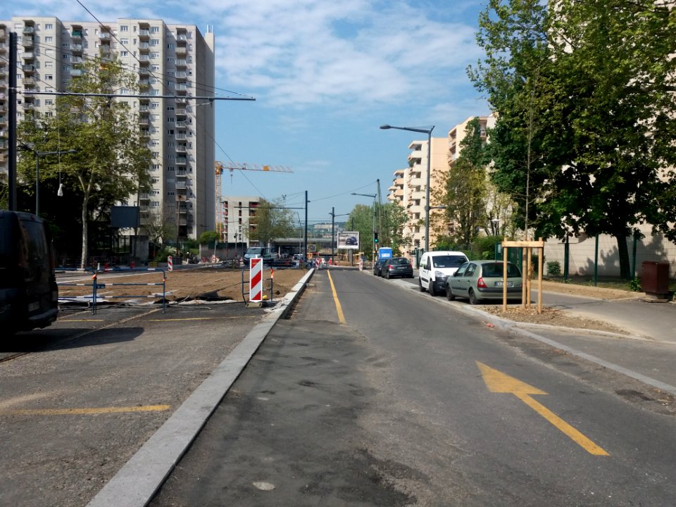 Lyon 8e - Rue Challemel-Lacour, côté sud