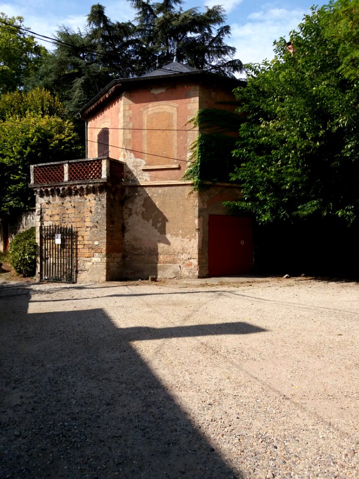 Lyon 9e - Île Barbe - Dixmerie, côté porte Notre-Dame