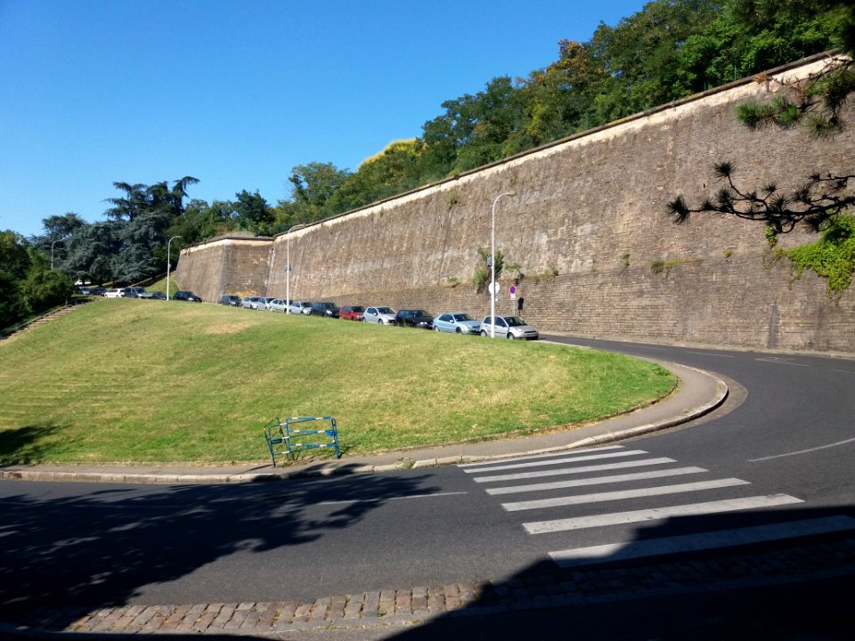 Lyon 9e - Boulevard Antoine de Saint Exupéry - Vu depuis la rue du Chapeau Rouge