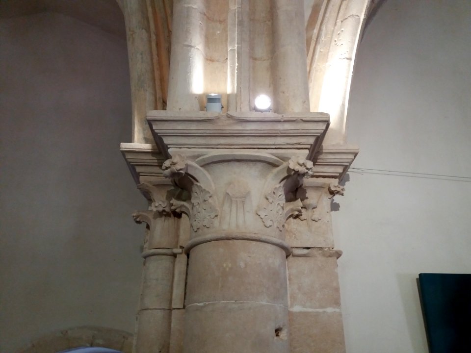 Lyon 9e Église Notre-Dame Saint-Rambert L'Île Barbe - Intérieur - Chapiteau 4