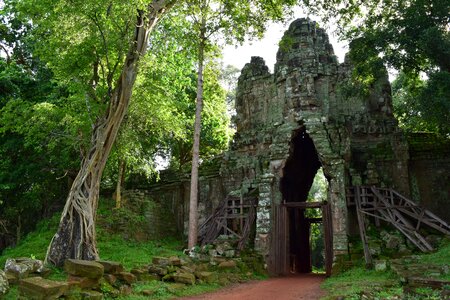Goal entrtance ruins