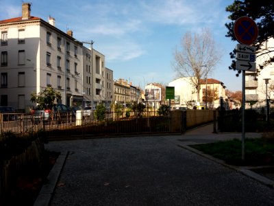 Lyon 8e - Square du 14ème Régiment de Zouaves - Premier verger urbain de la ville (3)