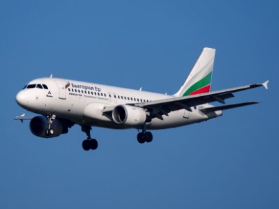 LZ-FBB Bulgaria Air Airbus A319-112, landing at Schiphol (AMS - EHAM), Netherlands, pic2