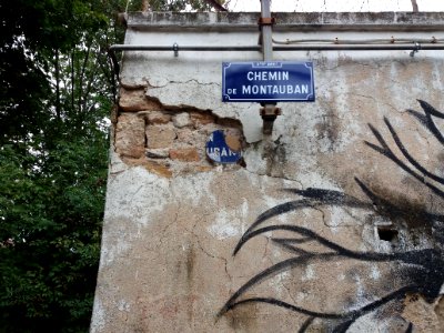 Lyon 9e - Chemin de Montauban - Plaques au début de la montée de la Sarra (partie descendant au quai)