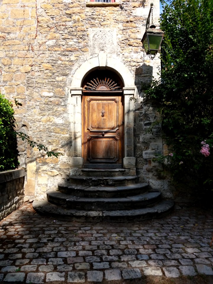 Lyon 9e - L'Île Barbe - Chemin du Bas Port - Maison La Prévôté - Porte