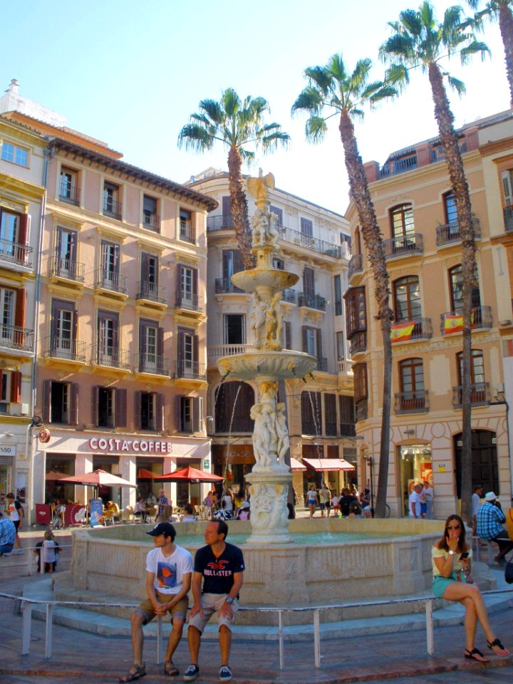 Málaga - Plaza de la Constitución, Fuente de Génova 5