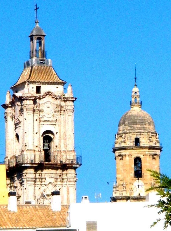 Málaga - torres de iglesias