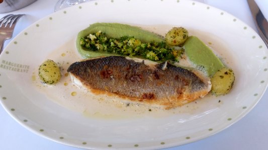 Lyon 8e - Avenue des Frères Lumière - Restaurant Marguerite - Filet de bar et crème de brocolis