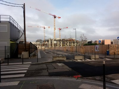 Lyon 7e - Rue Simone de Beauvoir, vue sur la future ZAC des Girondins
