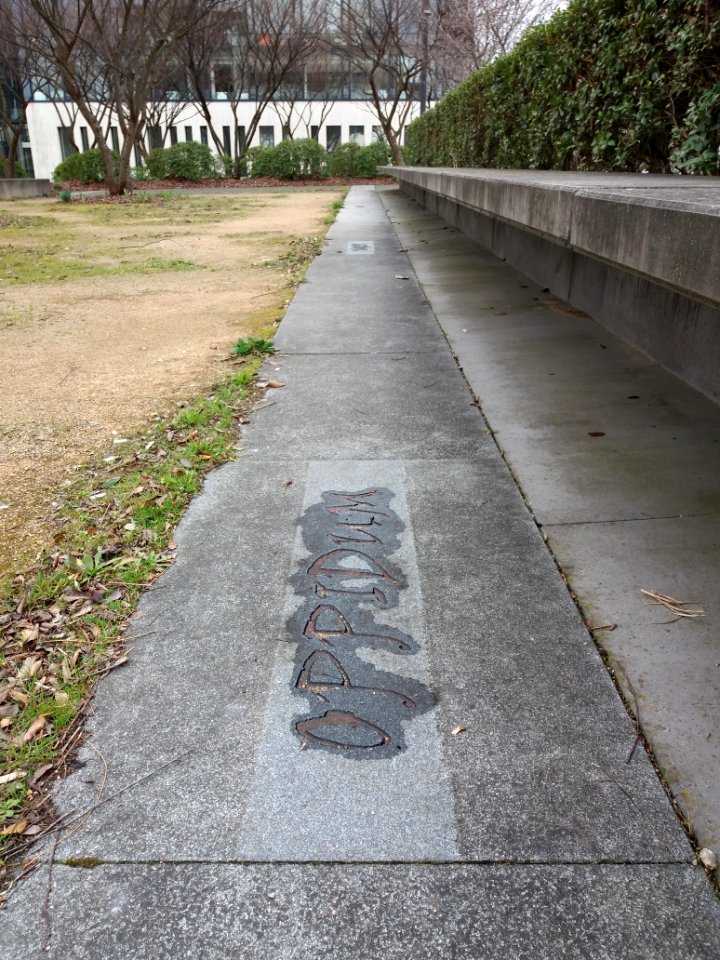 Lyon 7e - Square de Barcelone, inscription Oppidum