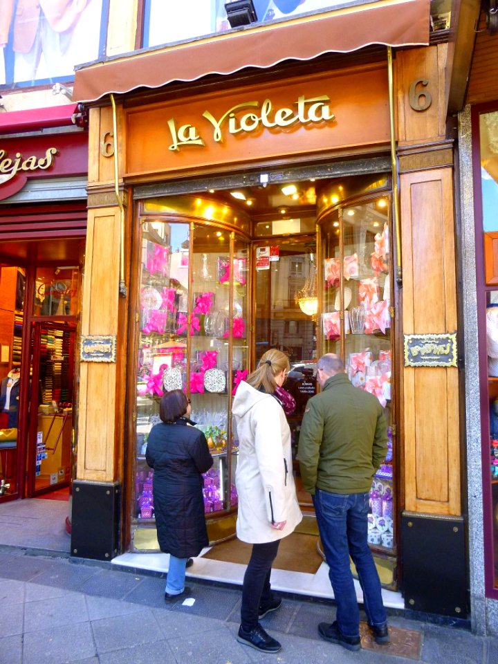 Madrid - Plaza de Canalejas, Bombonería La Violeta