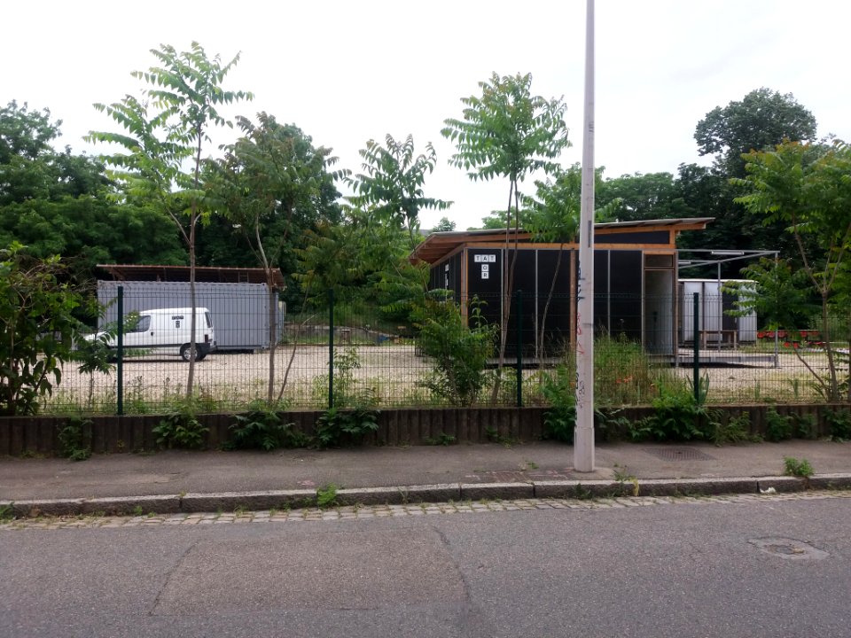 Lyon 7e - Rue Paul Massimi, galerie Roger Tator, site de Gerland (2)